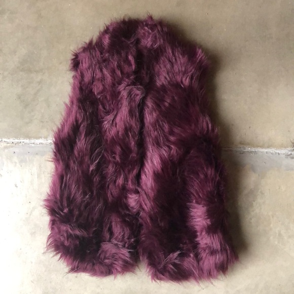 Ci Sono Jackets & Blazers - Plum Faux Fur Vest